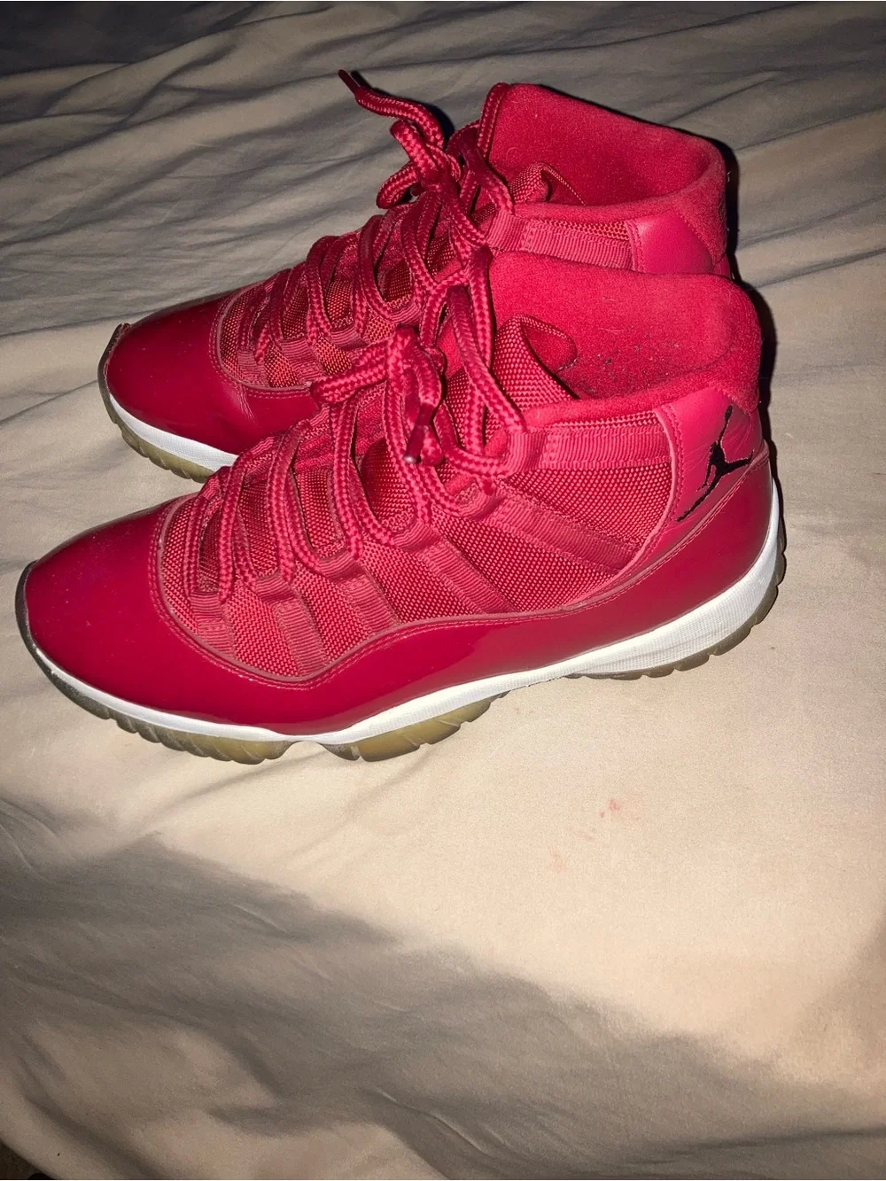 Jordan 11 Red Hightop fye kicks